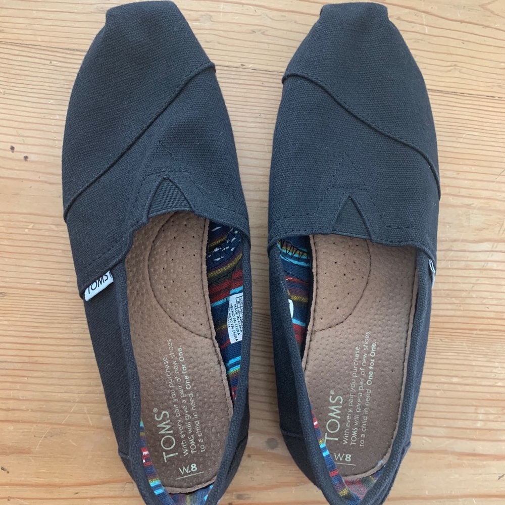Toms shoes